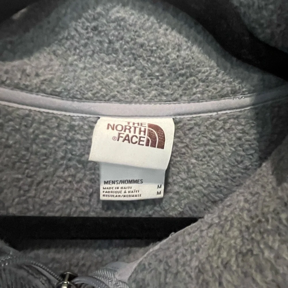 The North Face Gray Quarter-Zip Fleece Sweatshirt